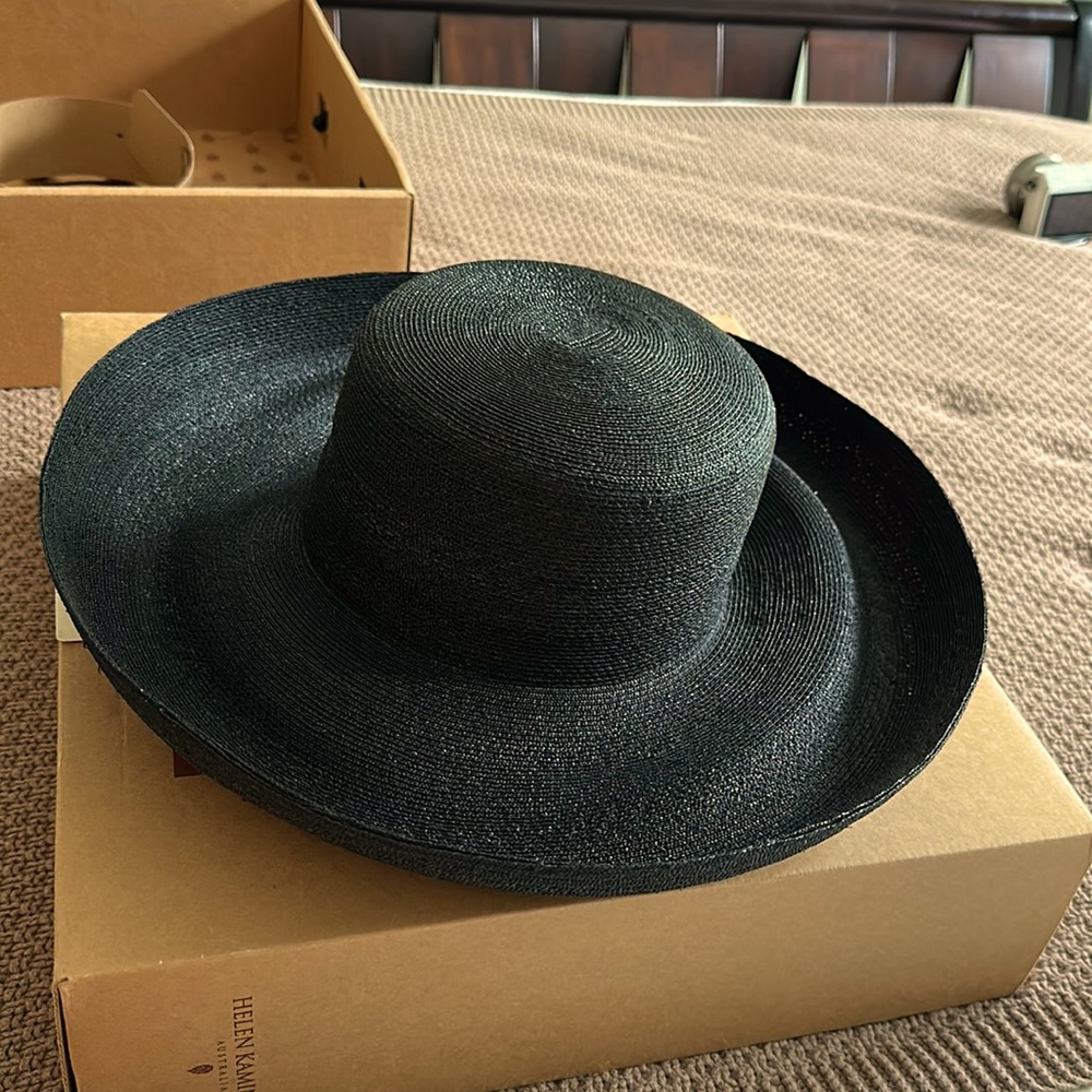 Beautiful black had